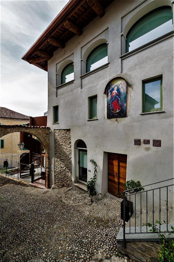 Casa Del Maestro-Appartamenti D'Arte Dogliani Exteriör bild